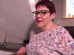 Ciocia, Duży tyłek, Cycata, Hd, Dojrzałe, Mamuśka, Biuro, Pończochy