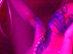 Amateur, Salle de bains, Doigter, Masturbation, Solo, Adolescente, Jouets