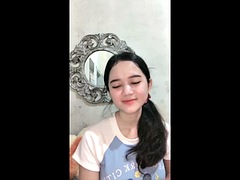 Amateur, Asiatique, Indonésienne, Public, Transsexuelle, Solo, Nénés