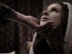 Brunetka, Péro, Dominace, Rodina, Hardcore, Výprask, Pička, Drsné akce