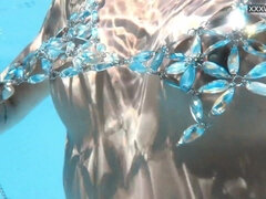 큰 엉덩이, 여자친구, 헝가리인, 조그마한, 풀, 공개적인, 청소년, 젖가슴