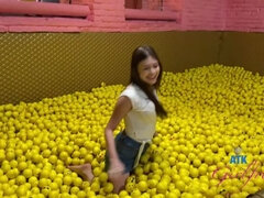 Amatéři, Brunetka, Přítelkyně, Drobounká, Pička