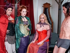 Duży kutas, Duże cycki, Obciąganie, Styl na pieska, Lizanie, Mamuśka, Orgia, Cipka