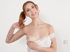 Жопа, Блондинки, Дилдо, Ласковые ручки, Мастурбация, Соло, Сиськи, Игрушки