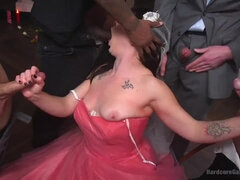 Anaal, Grote lul, Gebondenheid, Mollig, Diep in de keel, Dominatie, Dubbele penetratie, Natuurlijke tieten