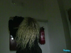 Leie, Tussi, Blondine, Blasen, Im freien, Pov, Öffentlich