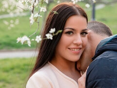 Cumizás, Gesztenyebarna, Kutya póz, Kézimunka, Csókolózás, Leborotvált, Tini