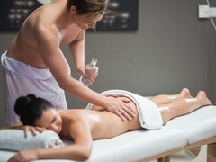 Røv, Pik sutte, Brunette, Hundestilling, Håndjob, Massage, Barberet, Teenager