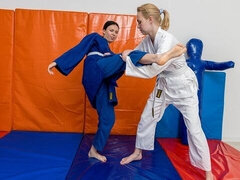 18 χρονον, Κώλος, Λεσβία, Γλείψιμο, Αυνανισμός, Ξυρισμένη, Κοκκαλιάρης, Απογύμνωση