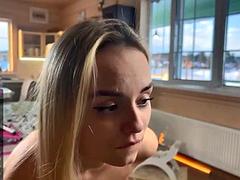 Mooi, Blond, Fetisj, Roken, Alleen, Tieten likken, Speelgoed, Webcamera