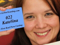 18, Stor stjärt, Stor kuk, Avsugning, Brunett, Naturliga tuttar, Tonåring, Tuttar