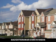 Μελαχροινή, Χύσιμο, Κόρη, Σε στάση σκύλου στα τέσσερα, Σκληρό, Μικρούλης, Ο γιος, Έφηβος