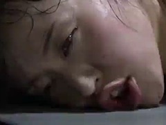 Soldiers experiment on young japanese