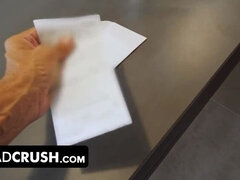 Ela vestida ele nu, Vestidas, Filha, Flexível, Hardcore, Pontos de vista, Tabu, Adolescente