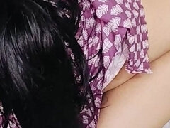 18 éves, Hatalmas hátsó, Cumizás, Pár, Ondó fröcskölés, Mocskos duma, Tini, Uniformis