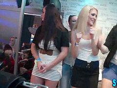 Amatööri, Suihinotto, Nainen pukeissa mies alasti, Eurooppalainen, Käsihoito, Orgiat, Todellisuus, Teini