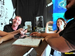 Loiroa, Boquete, Jato de porra, Facial, Dinheiro, Baixinhoa, Piercing