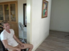 Πίσω στα παρασκήνια, Βρώμικο, Φυσικά βυζιά, Μικρούλης