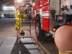 Kont, Lieveling, Pijpbeurt, Likken, Pornster, Kut duiken, Spuiten