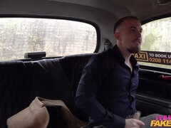 Большой член, Большие сиськи, Минет, В машине, Глубокая глотка, Лизание, Милф, На природе