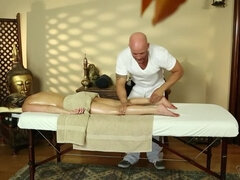 Gros seins, Blonde, Massage, Huilée, Tatouage