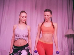 Röv slick, Fingering, Kysser, Lesbisk, Onani, Rakad, Sport, Strippning