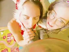 Анальный секс, Пальцем, Лизание, Голышом, Киски, Кричащие, Втроем, Сиськи