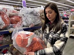 Picked up a whore in the store and gave her mouth in the toilet