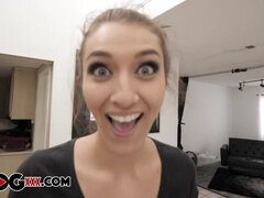 Stor pik, Pik sutte, Brunette, Sædskud, Naturlige bryster, Fisse, Tatovering, Bryster