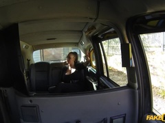 Anal, Stora tuttar, Avsugning, Bil, Creampie, Fingering, Pov, Fitta