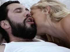 All-natural Mia Malkova spreads her legs for a horny dude