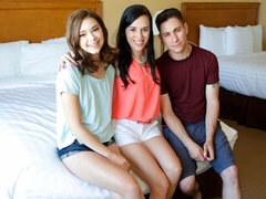 Amaterji, Spalnica, Rjavolaska, Spodnje perilo, Naravne joške, Obrito, Koščena, Najstnice