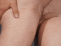 Ložnice, Blondýna, Kuřba, Přichyceni, Podvádění, Na pejska, Footjob, Přírodní prsa