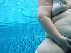 Underwater masturbation In Public Pool Ameena asian plumper