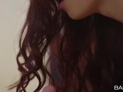 69, Asiatique, Nana, Sucer une bite, Branlette thaïlandaise, Bureau, De plein air, Rousse roux