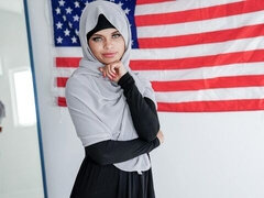 18, Stor kuk, Avsugning, Doggystyle, Underkläder, Naturliga tuttar, Tonåring, Tuttar