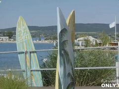 Rubia, Corridas, Penetracion con dedos, Hd, Lamidas, Tetas naturales, Público, Rumano