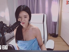 Leie, Asiatisch, Arsch, Grosser arsch, Grosse titten, Vollbusig, Masturbation, Netzkamera