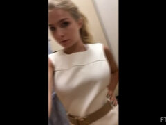 Крупный план, Платье, Каблуки, Мастурбация, Оргазм, Соло, Сквиртинг, Игрушки