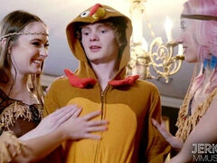 18, Stor stjärt, Stora tuttar, Avsugning, Doggystyle, Hårig, Fitta, Mager