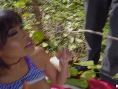 Asiatisk, Stora tuttar, Brunett, Ansikte sitter, Hardcore, Latina, Piercing, Tatuering