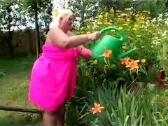 Heavyweight LESBIANS FUCK OUTDOORS