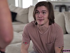 Stepmom Helps Me Sharpen Up My Game - S19:E9