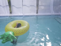 Rooftop Locked Out 1 - Stranded Teenagers