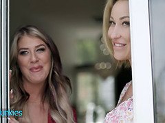 Velika rit, Velike joške, Blondinka, Busty, Hardcore, Milf, Mama, Naravne joške