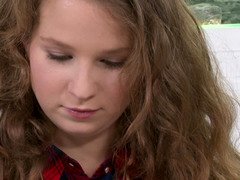 Sucer une bite, Brunette brune, Faciale, Masturbation, Rousse roux, Adolescente