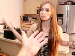 Perse, Blondi, Suihinotto, Auto, Käsihoito, Ulkona, Lävistys, Näkökulma pov