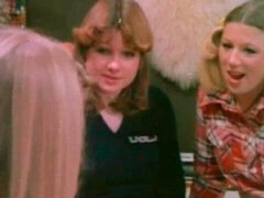 Жопа, Лесбиянка, Лизание, Мастурбация, Натуральные сиськи, Тощие, Молоденькие, Сиськи