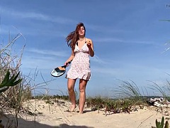 Plaża, Brunetka, Zabawny, Masturbacja, Publiczny, Chudy, Delikatny, Solo