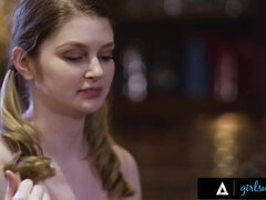 Tyttö, Iso perse, Isot tissit, Ruskeahiuksinen, Rintava, Facesitting, Todellisuus, Anus nuolentaa